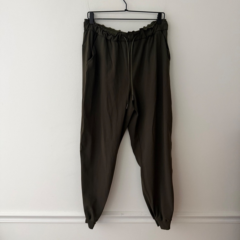 Lululemon Keep Moving Pant High Rise 7/8 Dark Olive Green Jogger Size 12 LW5CV4S